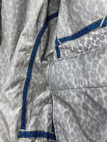 l Beden mavi Renk Moncler Leopard Desenli Su Geçirmez Waterproof Yapmurluk L