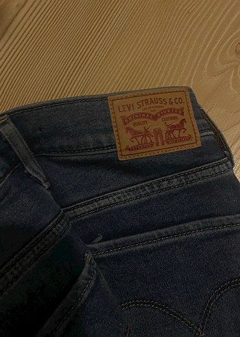Levis Kahverengi Baskili Kadin Kot Pantolon