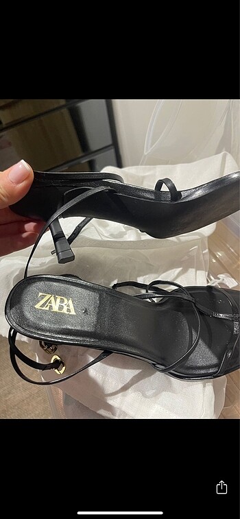 38 Beden siyah Renk Zara İnce Topuklu Sandalet