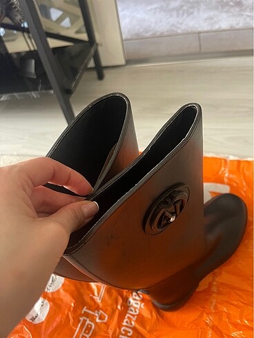 38 Beden Armani Çizme Kadın 38