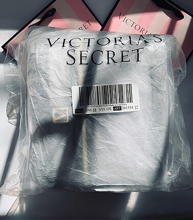 Victoria s Secret Victoria s Secret - 4-in-1 Train Case Set