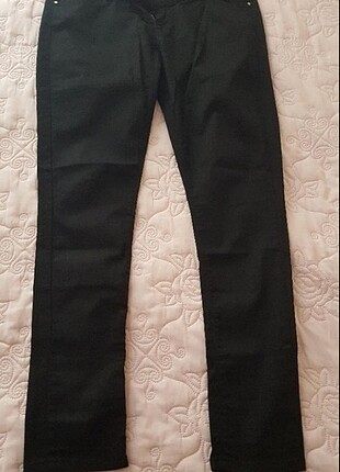 Siyah dar paça pantolon