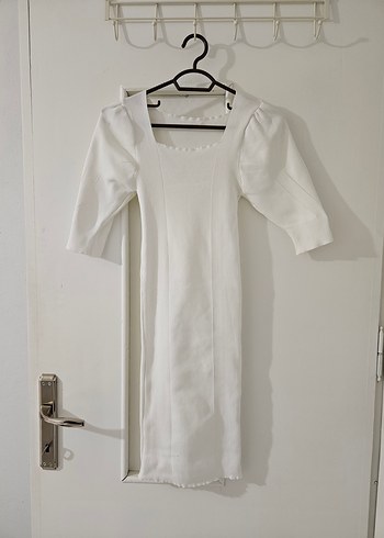 Beyaz Kısa Kollu Elbise - Görsel 2