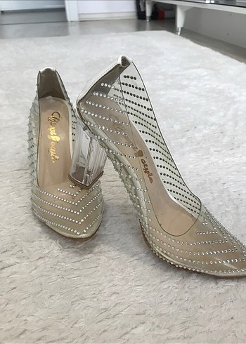 Bej Yılan Desenli Taşlı Topuklu Kadın Ayakkabı - Görsel 4