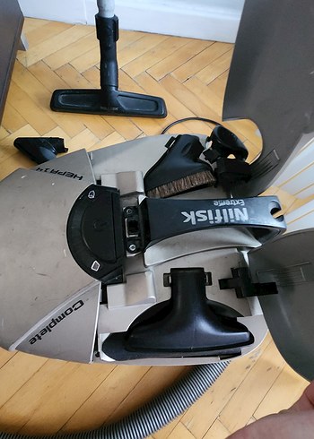 Gri Nilfisk Completa Elektrikli Süpürge