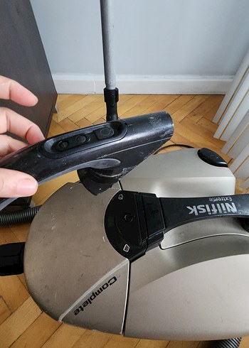 Diğer Gri Nilfisk Completa Elektrikli Süpürge