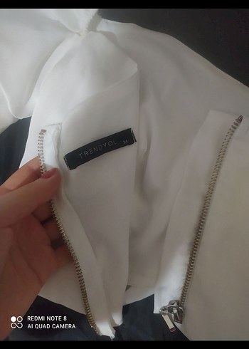 Drapeli Beyaz Mini Kadın Bluz - Görsel 3