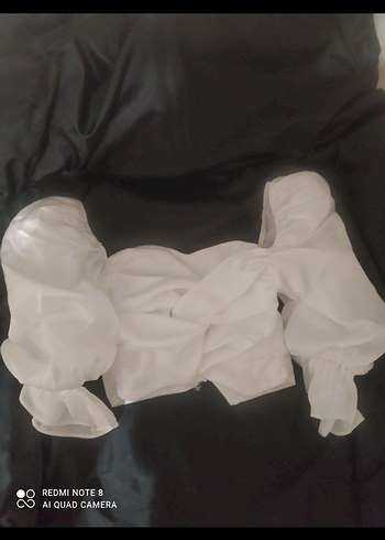 Beyaz V Yaka Fermuarlı Kadın Bluz - Görsel 4