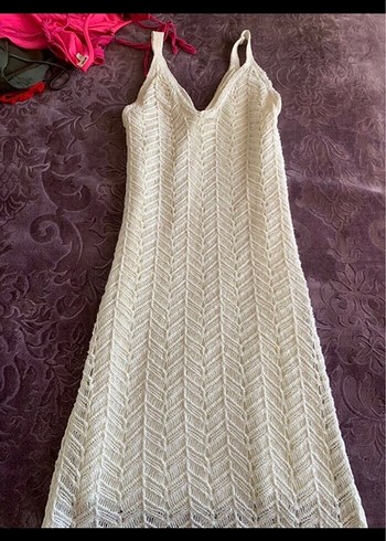 Beyaz V Yakalı Uzun Örgü Elbise - Görsel 2