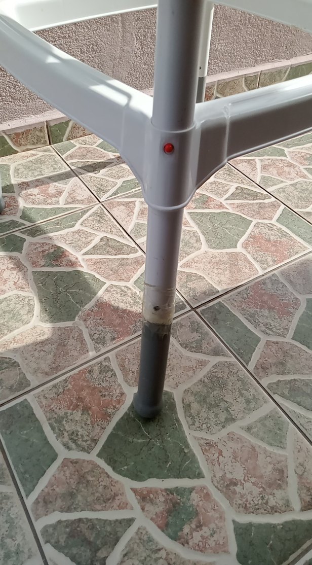 Beyaz ve Gri Bebek Mama Sandalyesi. - Görsel 3