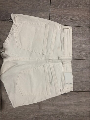 Bershka Şort