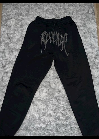 Siyah Nakışlı Kadın Sweatpants