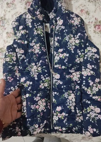 Kız Çocuk Kapüşonlu Çiçekli Fermuarlı Yelek 10-11 yaş - Görsel 2