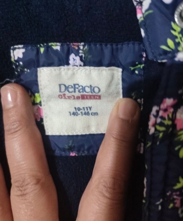 Kız Çocuk Kapüşonlu Çiçekli Fermuarlı Yelek 10-11 yaş - Görsel 3