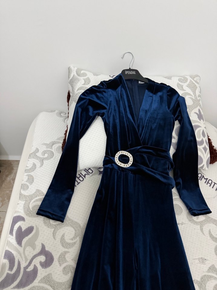 Lacivert Kadife Uzun Kollu Kadın tulum - Görsel 4