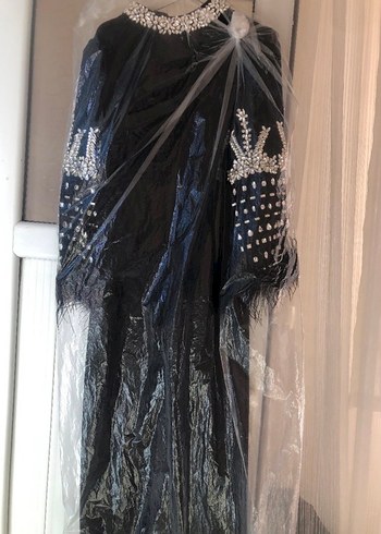 Siyah Nakışlı Uzun Kollu Uzun Abiye Elbise - Görsel 5