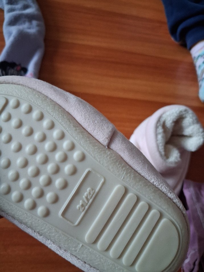 Kız Çocuk Pembe Örme Sıcak Ev Terliği - Görsel 2