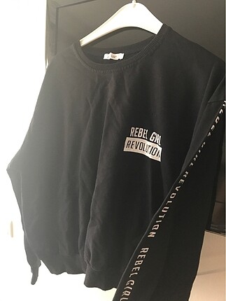 sweatshirt