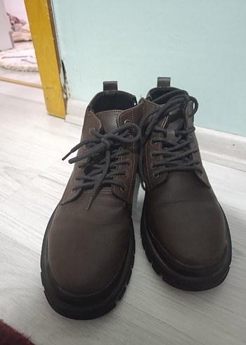 LC Waikiki Sehir Stiline Uygun Kahverengi Bagcikli Bot