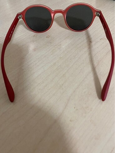  Beden kırmızı Renk Rayban çocuk gözlüğü