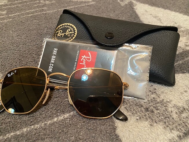 Beden RAYBAN RB-3548-N modelidir