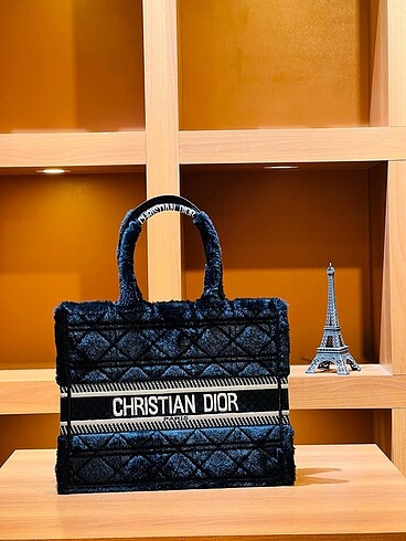 Christian Dior Tüylü