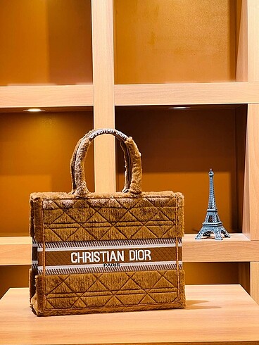  Beden siyah Renk Christian Dior Tüylü
