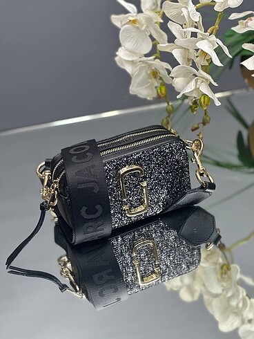 Beden Marc jacobs simli