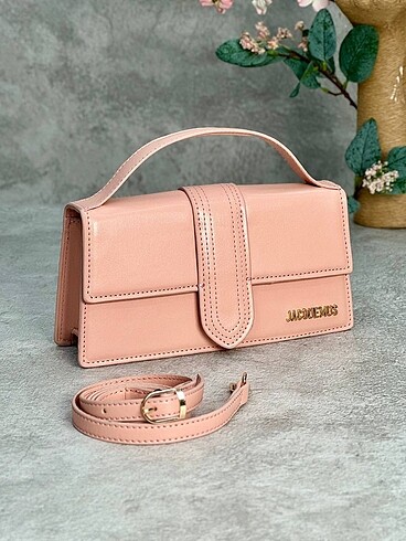  Beden Jacquemus Le Grand Bambino