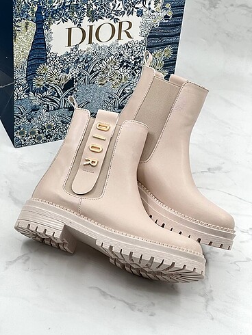 39 Beden Dior Bot 39