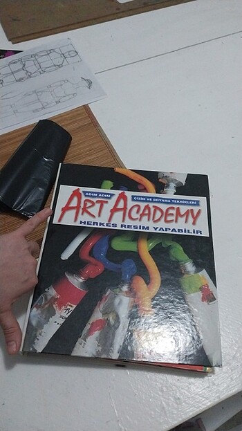 Art akademy klasorlu fasikül dergiler..
