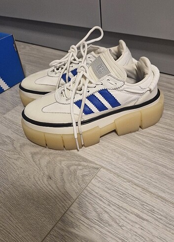 Adidas ıvory park özel seri spor ayakkabı