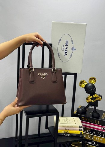 Prada Deri Kadın Çanta