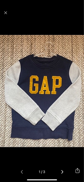 Gap sweatshirt