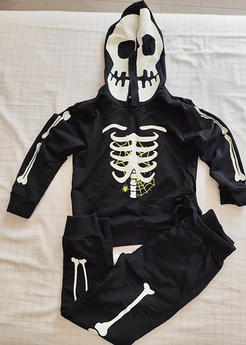 LC Waikiki 5-6 fosforlu eşofman takımı gece ışıl ışıl yanıyor - Görsel 4