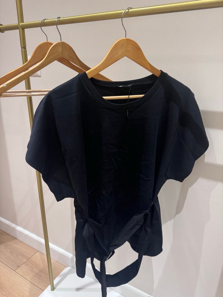 Zara Kemer Detaylı Siyah Kadın Tişört - Görsel 2