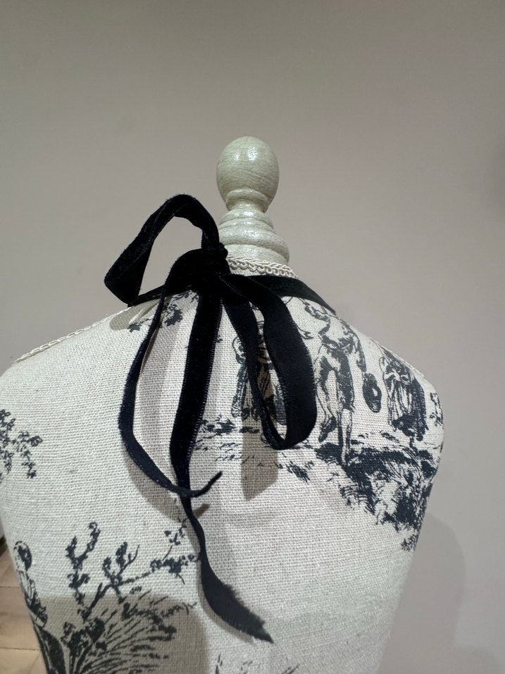 Bordo İşlemeli Boncuklu Midi Kolye - Görsel 3