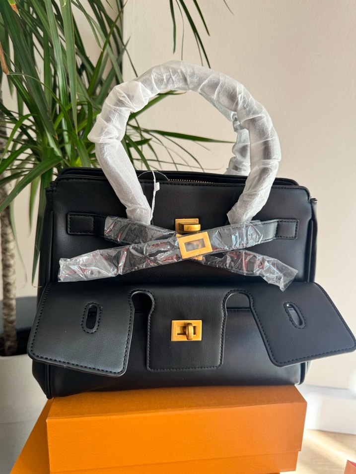 Siyah  Kemerli Kadın Çanta - Görsel 4