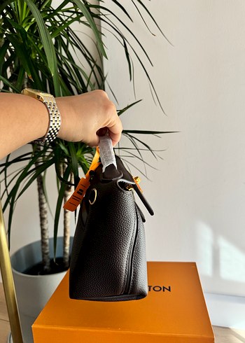 Kahverengi Deri Kadın El Çantası - Görsel 3