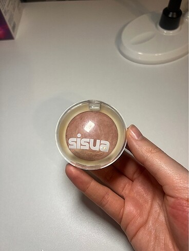 Sisua krem allık