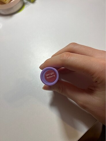 Essence Lykd merry ruj 584 light mulberry