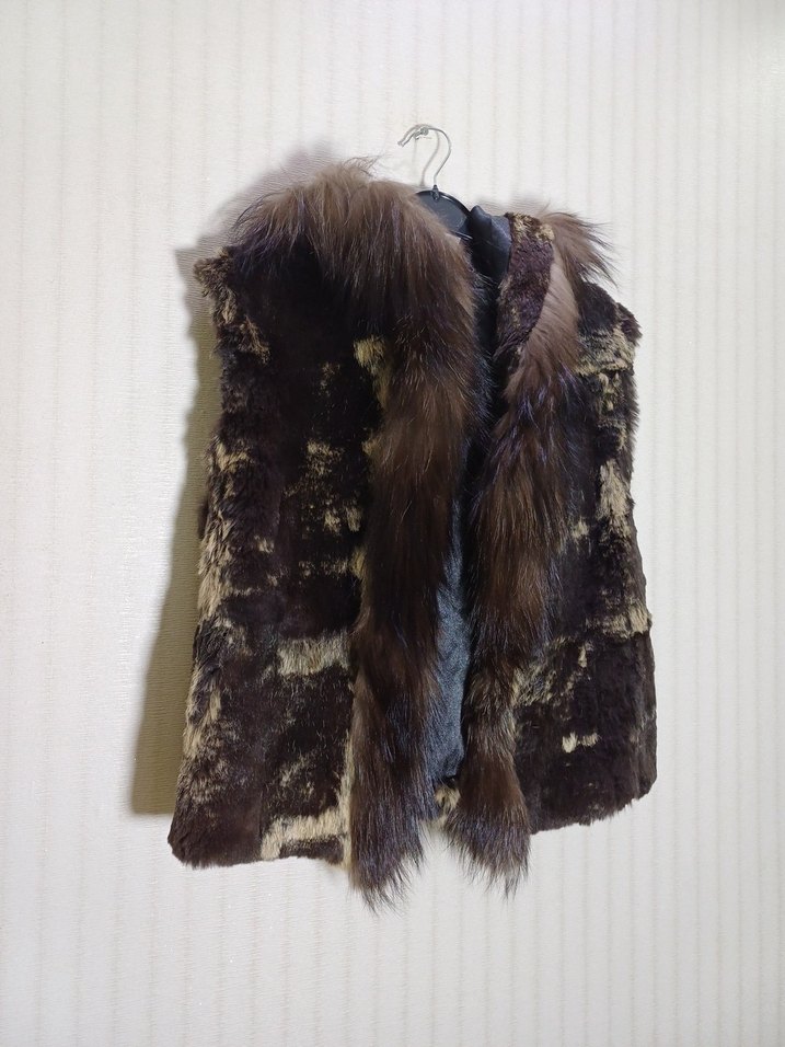 Kahverengi Kürk Detaylı Kadın Yelek - Görsel 2