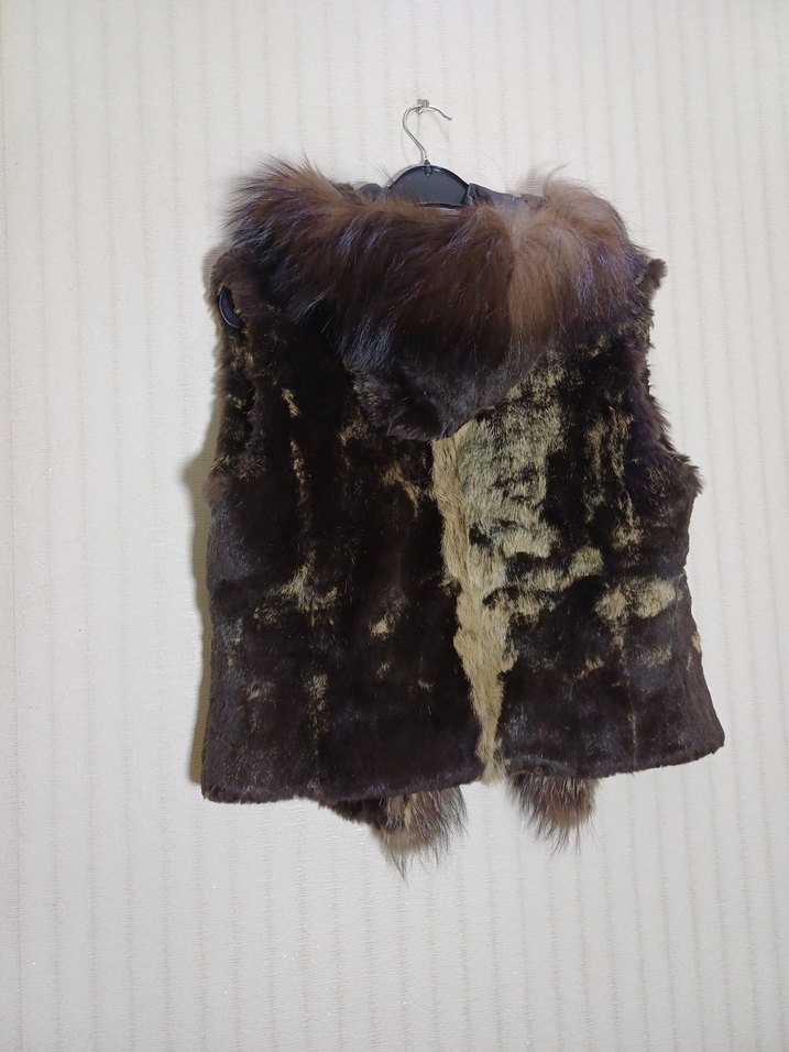 Kahverengi Kürk Detaylı Kadın Yelek - Görsel 4