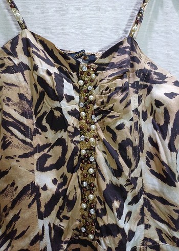 İtalia Zincir boncuk Detaylı Kahverengi Kamuflaj Uzun Elbise - Görsel 3