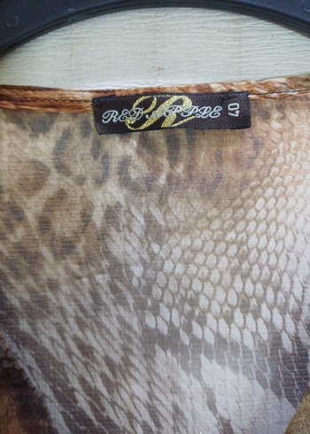 Bohem Yılan Desenli V Yakalı Kadın pereo Bluz - Görsel 3