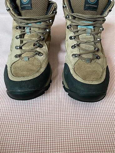 39 Beden kahverengi Renk Timberland waterproof outdoor yarim bot 39 numara, gayet temiz d