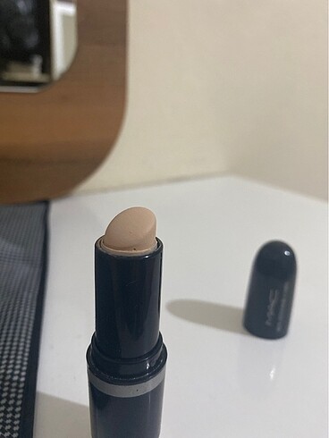 MAC Göz altı kapatıcısı