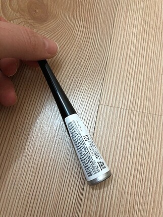  Beden beyaz Renk Metalik Farmasi Eyeliner