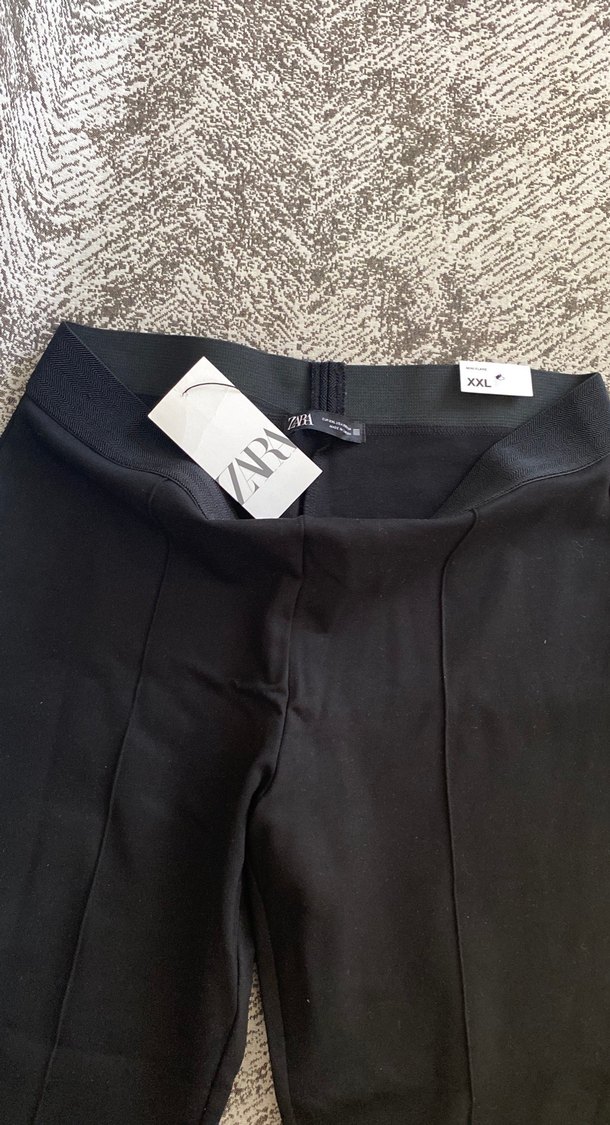 Zara Mini Flare İspanyol Paça Siyah Kumaş Pantolon - Görsel 3