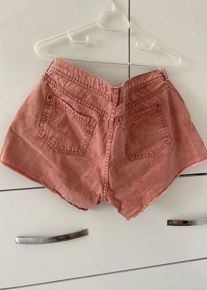 Koton Mini Şort Nakış Detaylı - Görsel 2